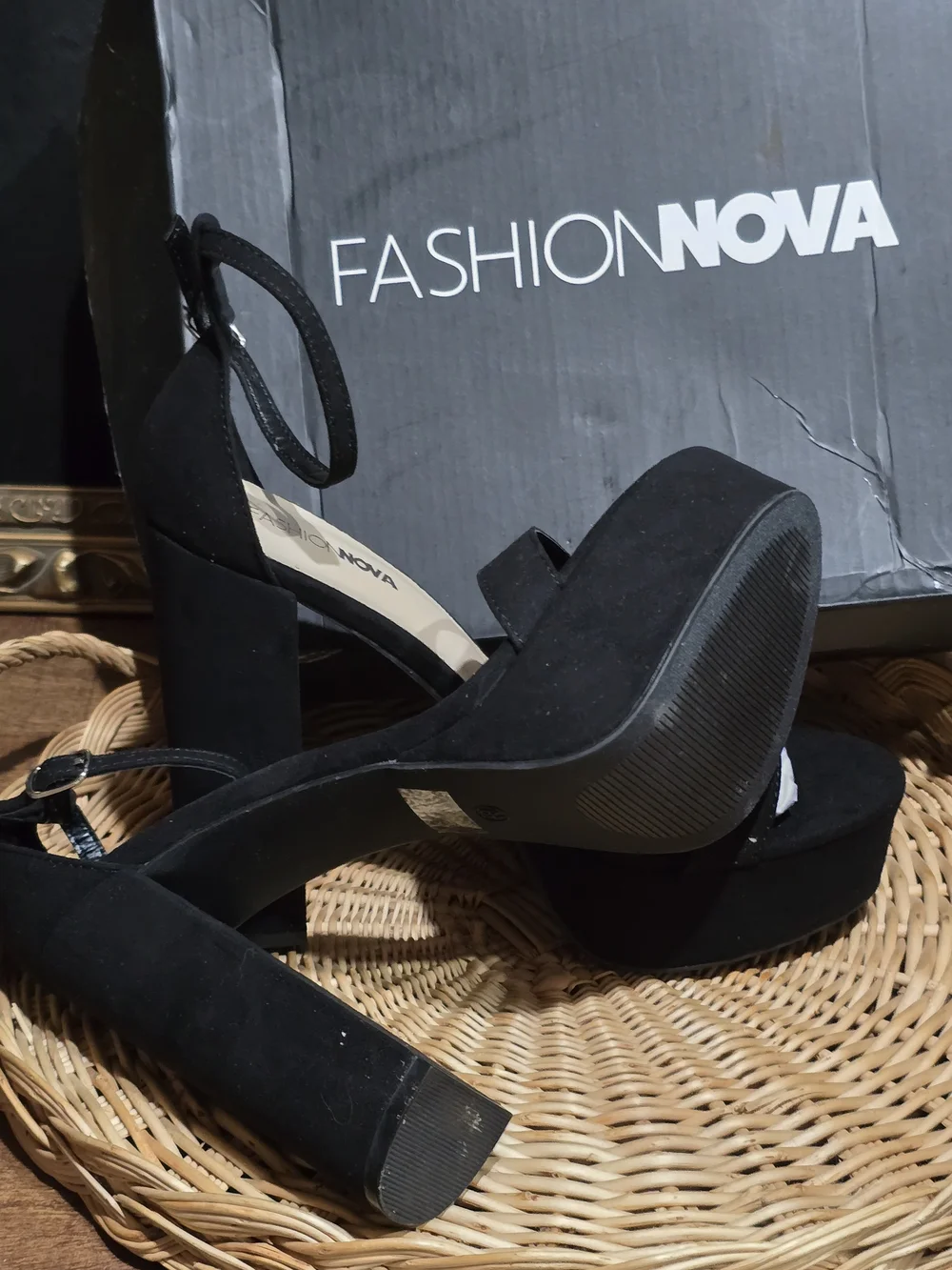 Fashion Nova pairs style